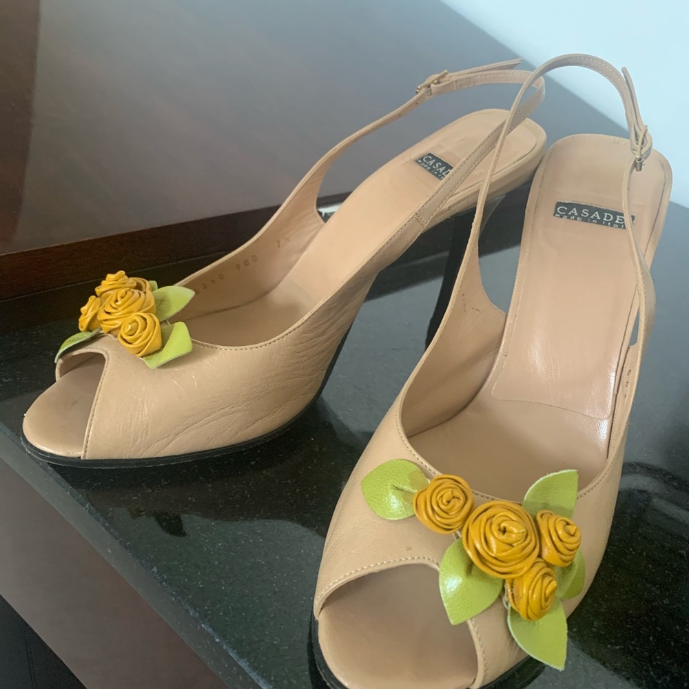 Women’s shoes